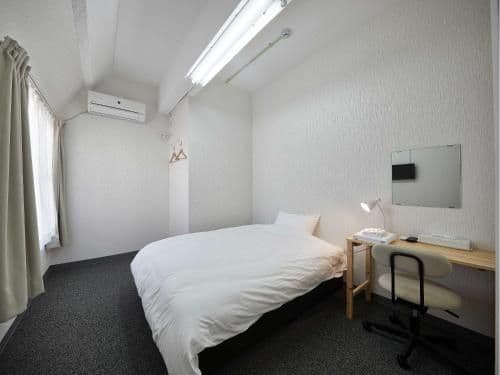 Deluxe Cabin Room - Male Only