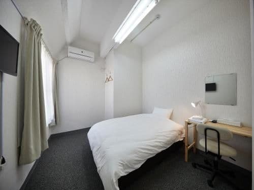 Deluxe Cabin Room - Male Only