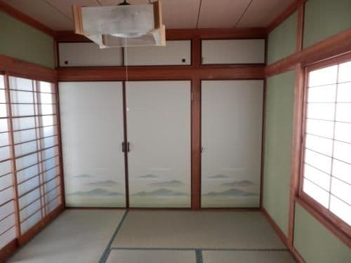 Single Bed in Male Dormitory Room