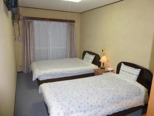 Standard Twin Room with Shared Bathroom