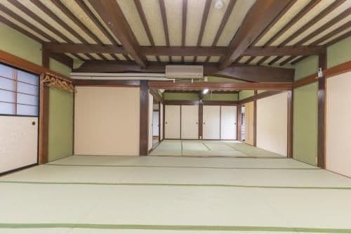 Japanese-Style Family Room