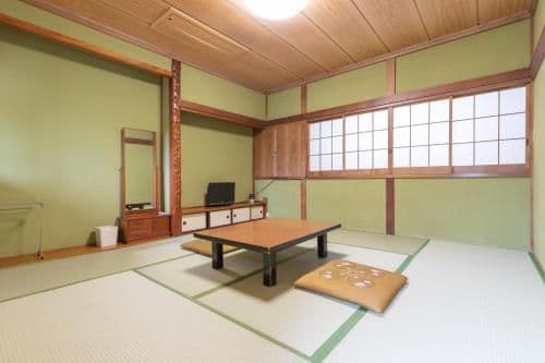 Japanese-Style Room