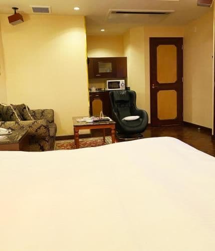 King Room with Spa Bath (Room Selected at Check-in)