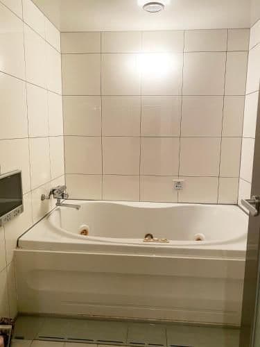 King Room with Spa Bath (Room Selected at Check-in)