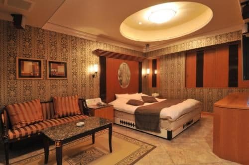 Queen Room Selected at Check-In