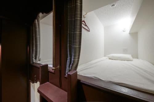 Single Bed in Mixed Dormitory Room