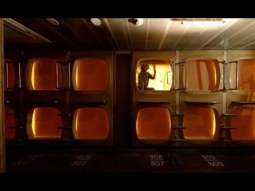 2 Capsule Rooms for Male - Non-Smoking