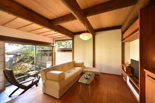 Twin Room with Private Bathroom