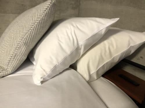 Single Bed in Mixed Dormitory Room
