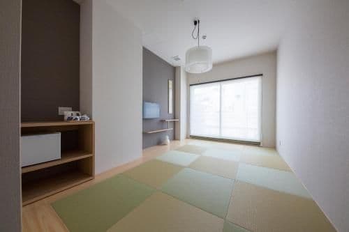 Japanese-Style Room