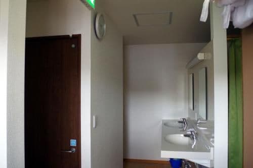 Single Bed in Mixed Dormitory Room