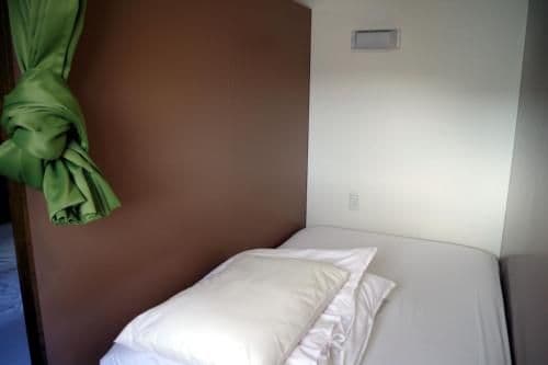 Single Bed in Mixed Dormitory Room