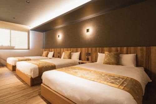 Deluxe Family Room