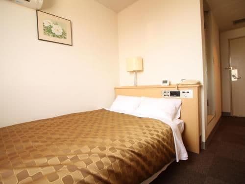 Semi-Double Room - Non-Smoking