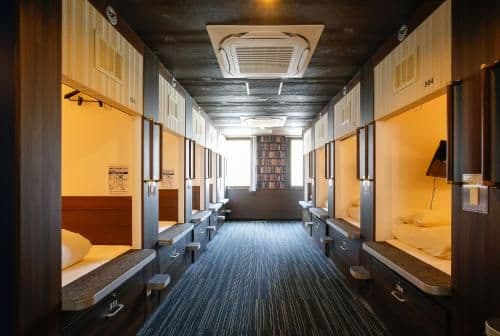 Upper Capsule Bed in Mixed Dormitory
