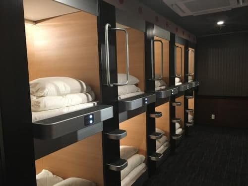 Upper Capsule Bed in Mixed Dormitory