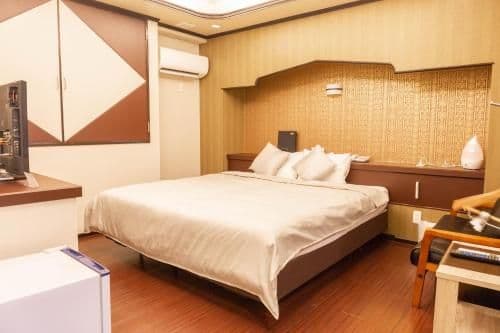 Economy Double Room - Smoking
