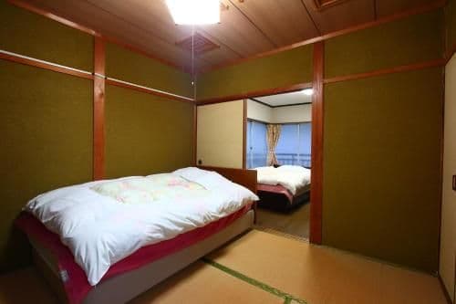 Economy Triple Room with Shared Bathroom