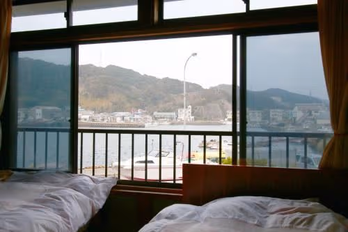 Economy Triple Room with Shared Bathroom