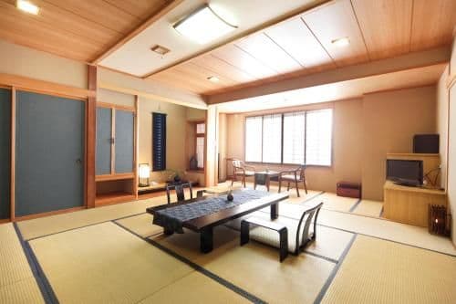 Superior Japanese-Style Room
