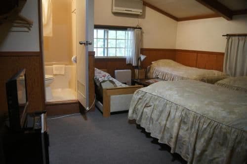 Triple Room with Private Bathroom