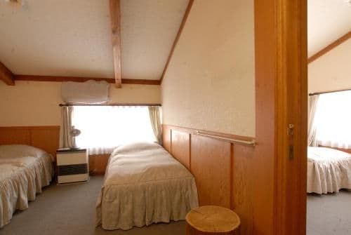 Quadruple Room with Private Bathroom