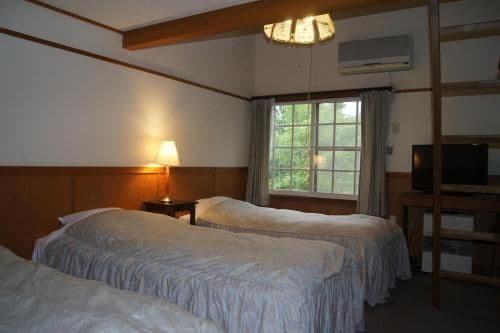 Family Maisonette with Loft and Shared Bathroom
