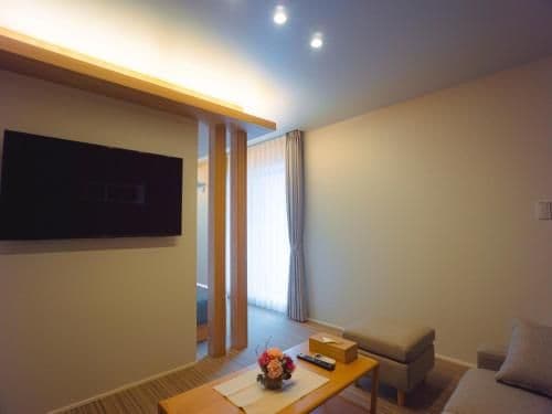 Deluxe Studio