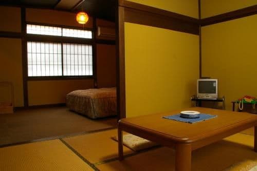 Standard Double Room with Shared Bathroom