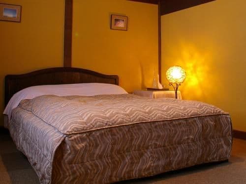 Standard Double Room with Shared Bathroom