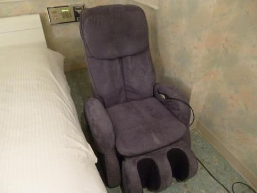 Standard Twin Room with massage chair