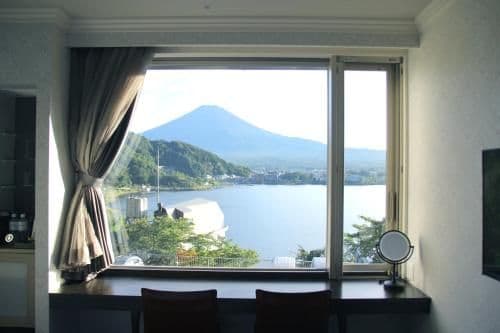 Standard Twin Room with Mt.Fuji and Lake View - Non Smoking