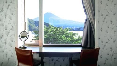 Standard Double Room with Mt.Fuji and Lake View - Non Smoking