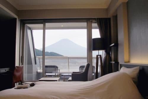 Deluxe Twin Room with Balcony with Mt.Fuji and Lake View - Non Smoking