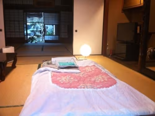 Japanese-Style Single Room