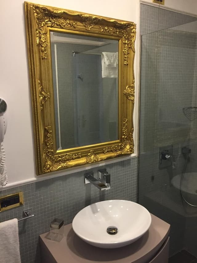 DOUBLE DELUXE