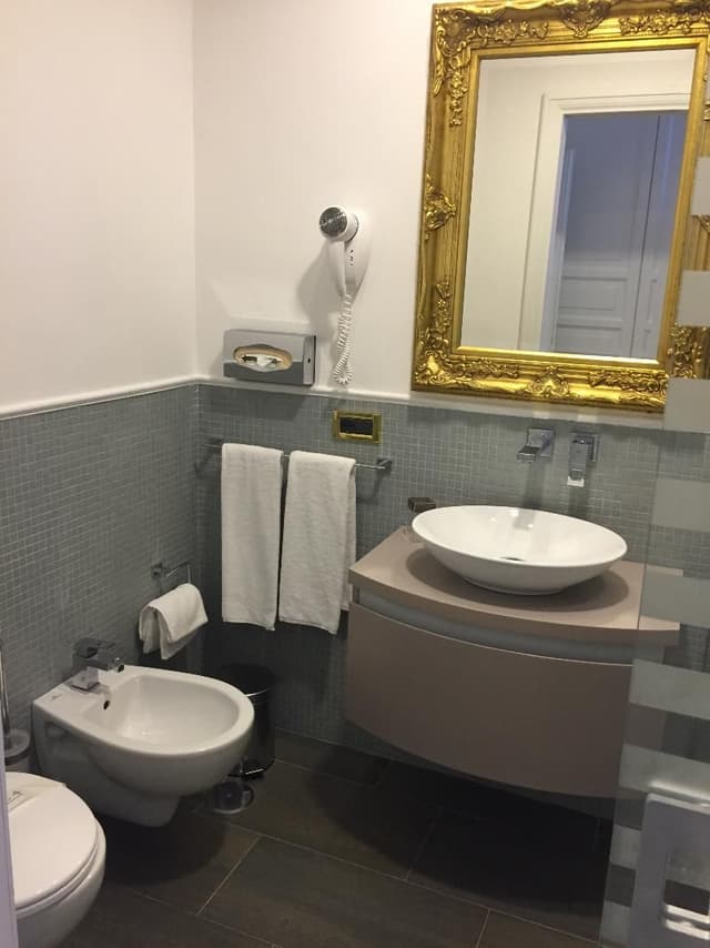 DOUBLE DELUXE