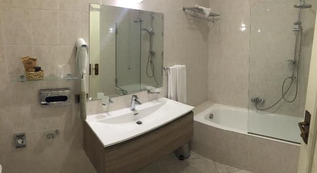 DOUBLE EXECUTIVE
