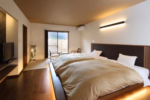 Twin Room with Tatami Area