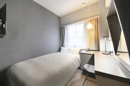 Semi Double Room - Non-Smoking