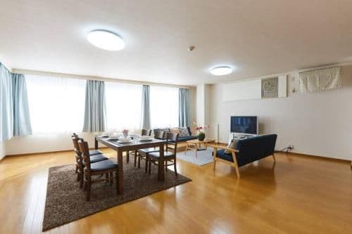 Deluxe Apartment