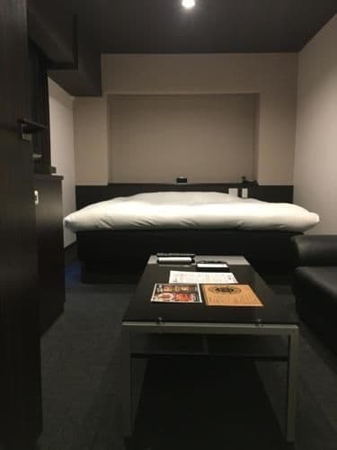 Queen Room - Non-Smoking