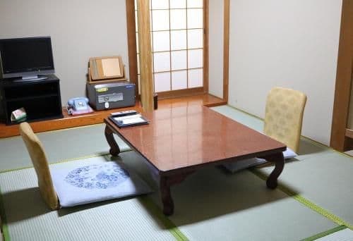 Japanese-Style Single Room
