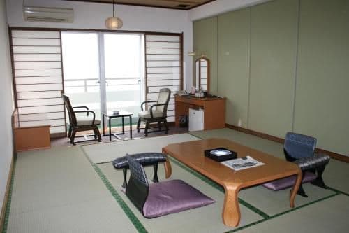 Japanese-Style Room