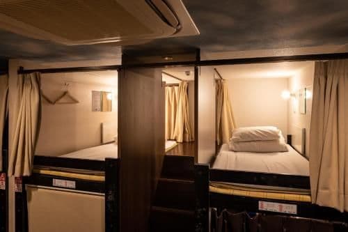 Set of 2 Upper Bunk Beds in Mixed Dormitory Room