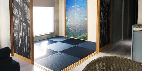 Deluxe Suite with Sea View 102