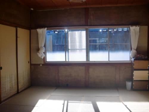 Single Bed in Dormitory Room