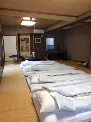 Standard Japanese-Style Family Room