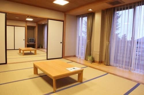 2 Bedroom Japanese-Style Room with Shared Bathroom