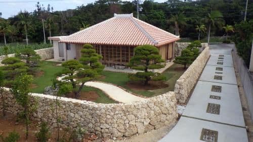 Bungalow with Garden View